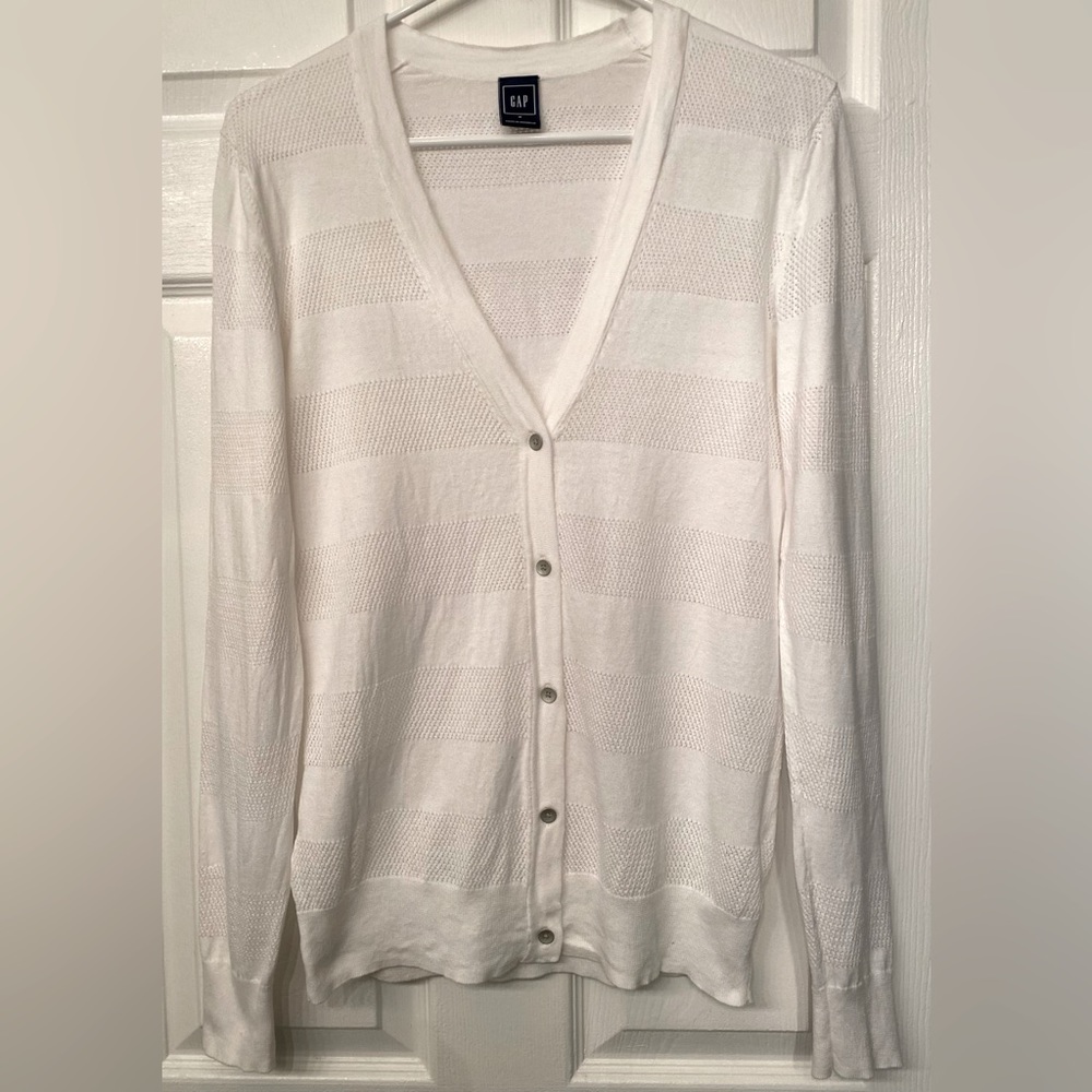 GAP sweater *has been GENTLY worn*